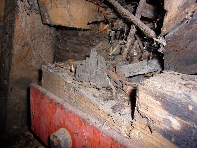 Größenänderungzerstörter_Knotenpunkt_Seitenschiff.JPG 